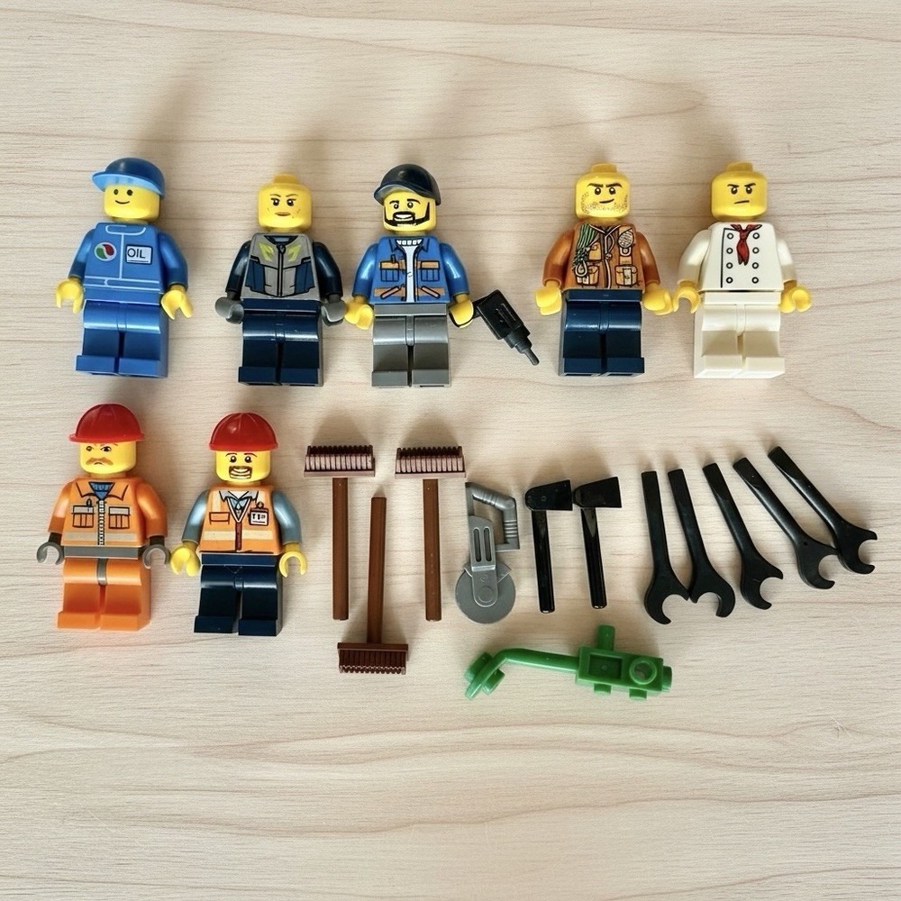 LEGO Minifigure Lot Construction Worker City‎ Figures & Tools Bundle 20 Pieces